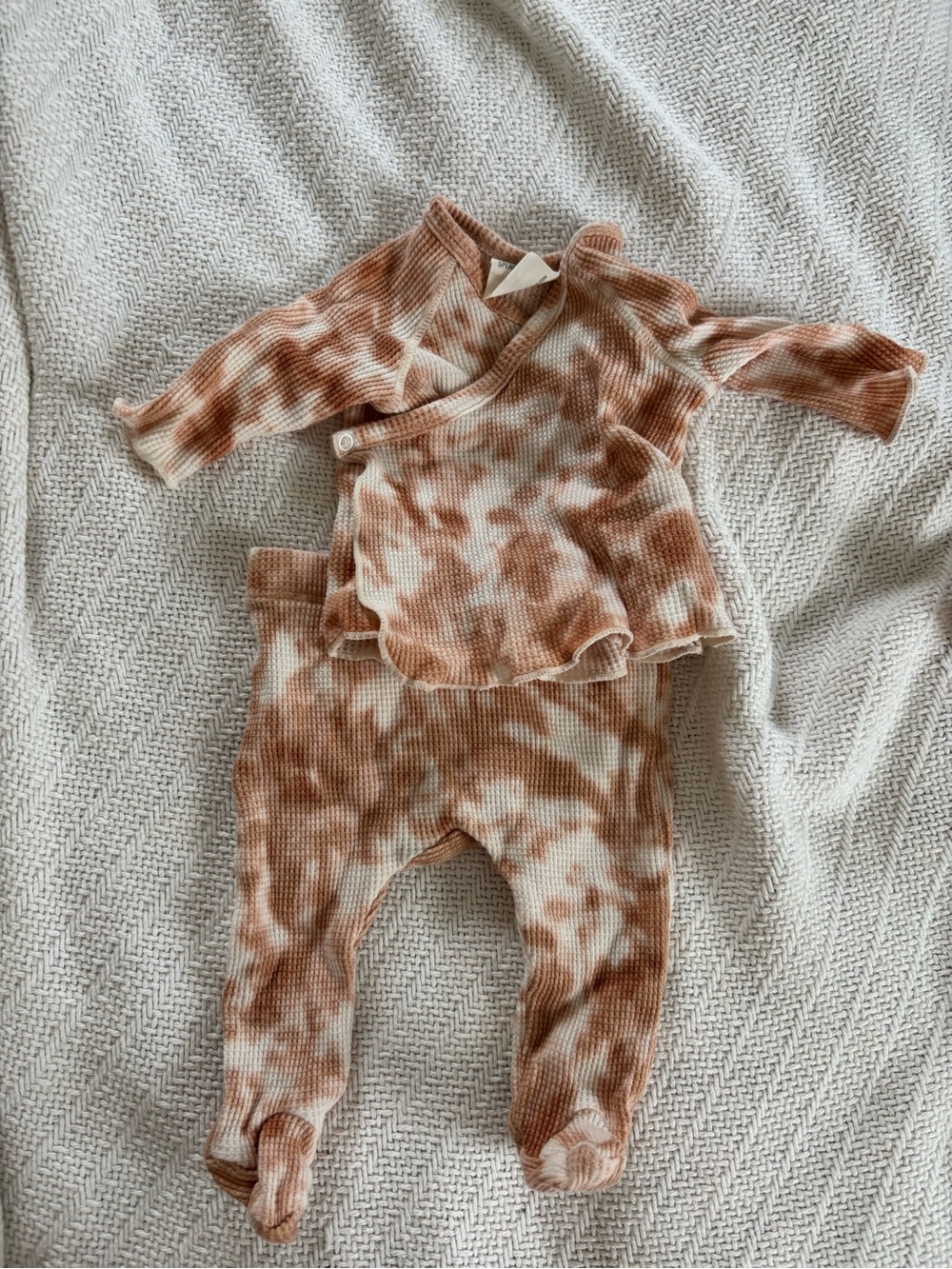 Spearmint Love Tie-Dye Waffle Knit Two-Piece Kimono Set in Rust and Cream